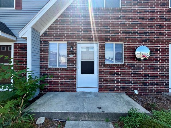320 Carriage Ln SW