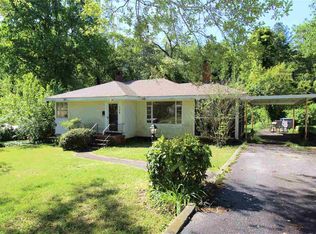 134 Briarwood Rd, Spartanburg, SC 29301