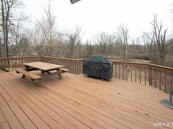 5th image of 18 Dean Road