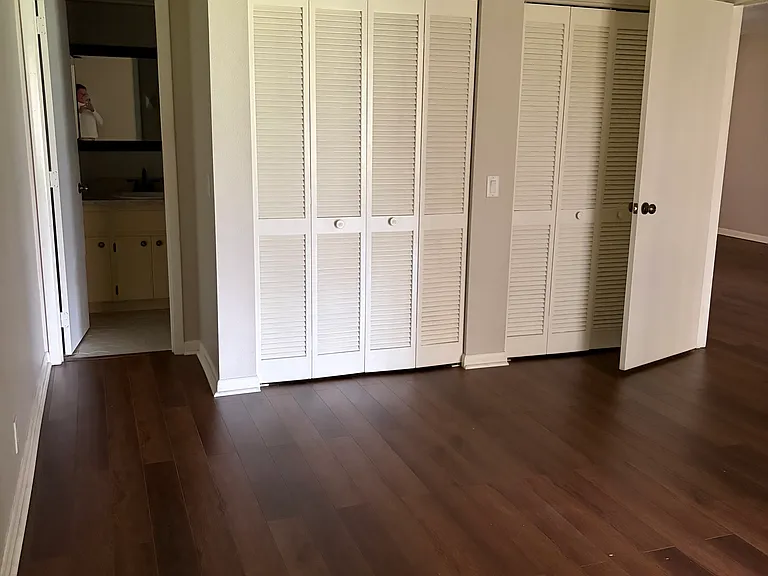 1084 Pelham Ct — Photo 14