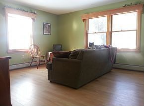 Livingroom to.............