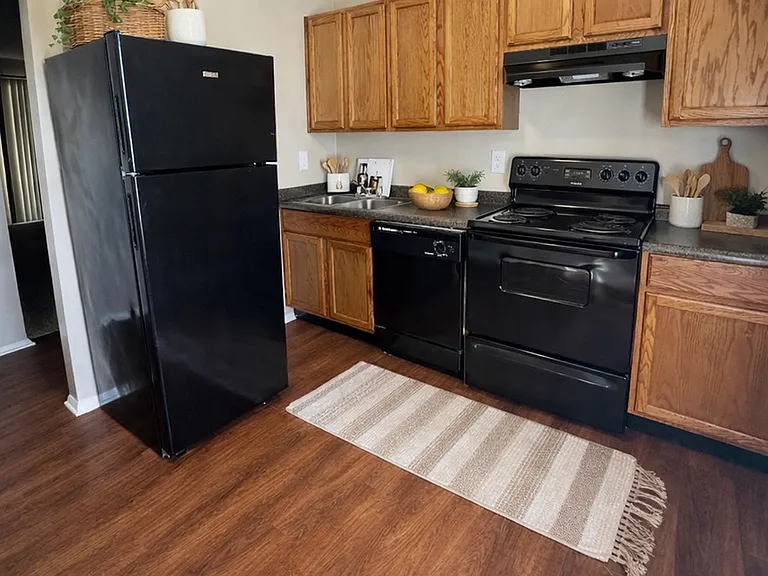Amelia Apartments and Townhomes — Photo 6