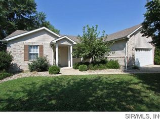 564 Clover Dr, Edwardsville, IL