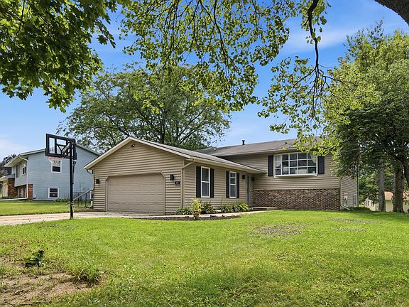 4th image of 648 Alamo Dr
