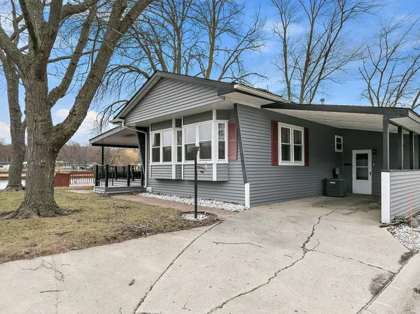 221 Big Peninsula Rd, Elgin, IL 60123