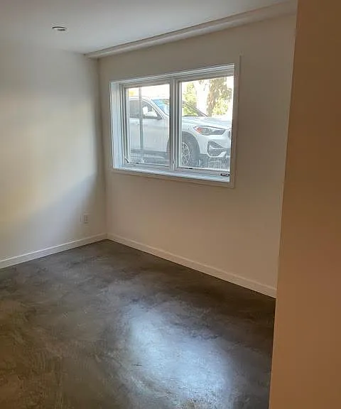 110 Linda St — Photo 3