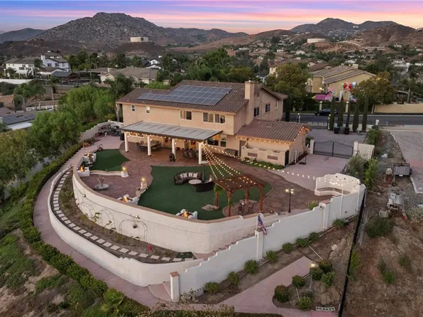 1104 Thoroughbred Ln, Norco, CA 92860