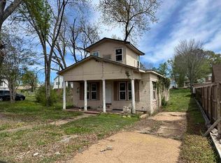 311 W Court Ave, Selmer, TN 38375