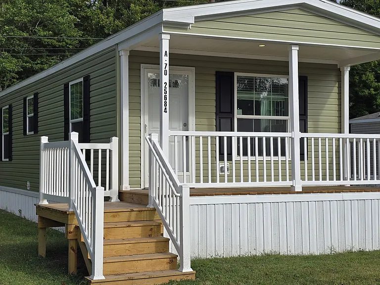 Mobile Gardens Manufactured Home Community — Photo 5