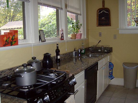 Kitchen granite counter tops