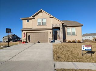 1524 N 156th St, Basehor, KS 66007