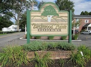 4 Birchwood Point APT 301, Amesbury, MA 01913