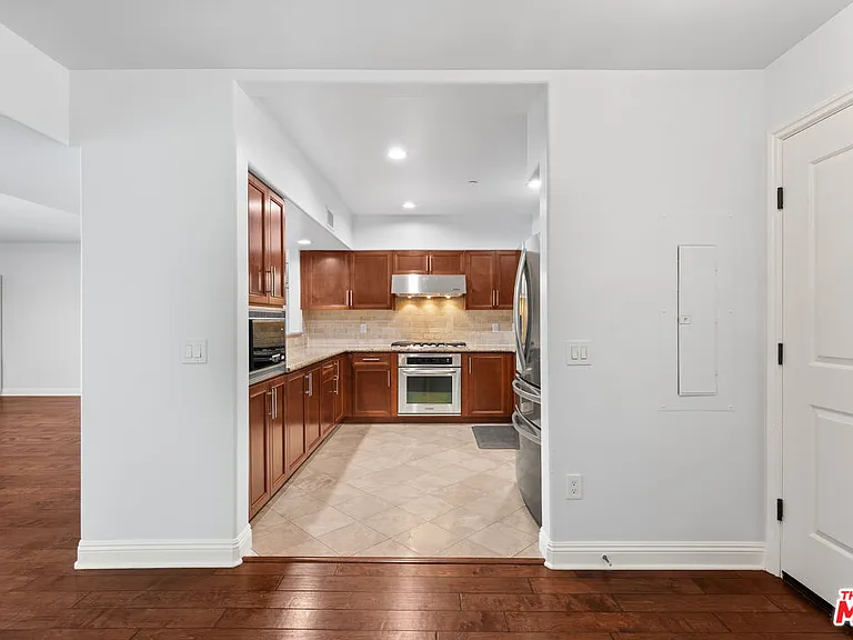 8238 W Manchester Ave #209 — Photo 5