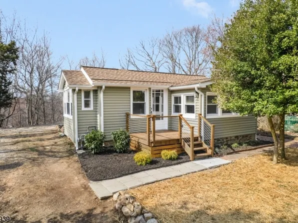 23 Harriet Way, Roxbury Twp., NJ 07850