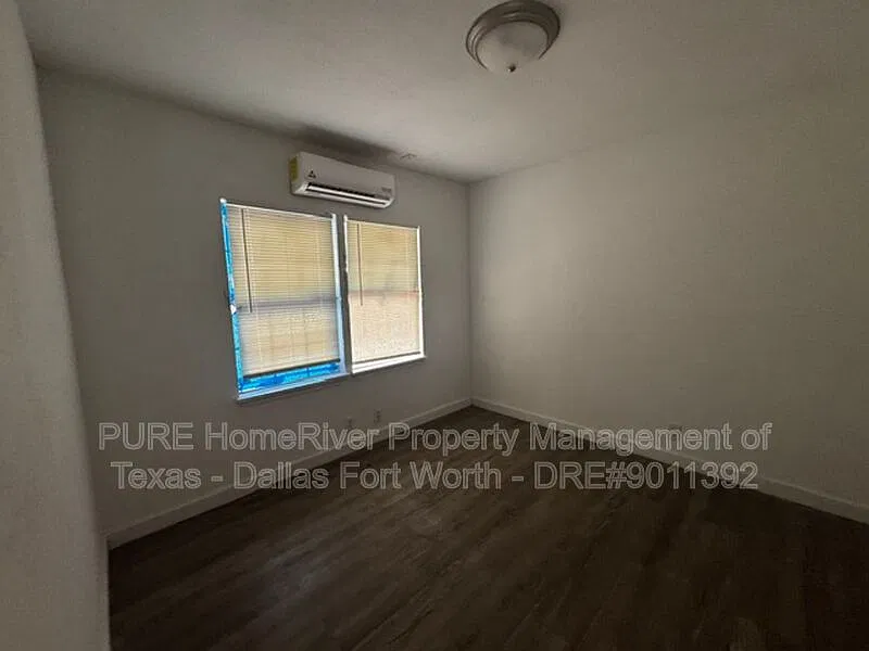 2215 Jb Jackson Jr Blvd — Photo 1