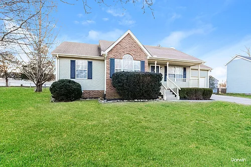 302 Vernon Traylor Dr Photo 1