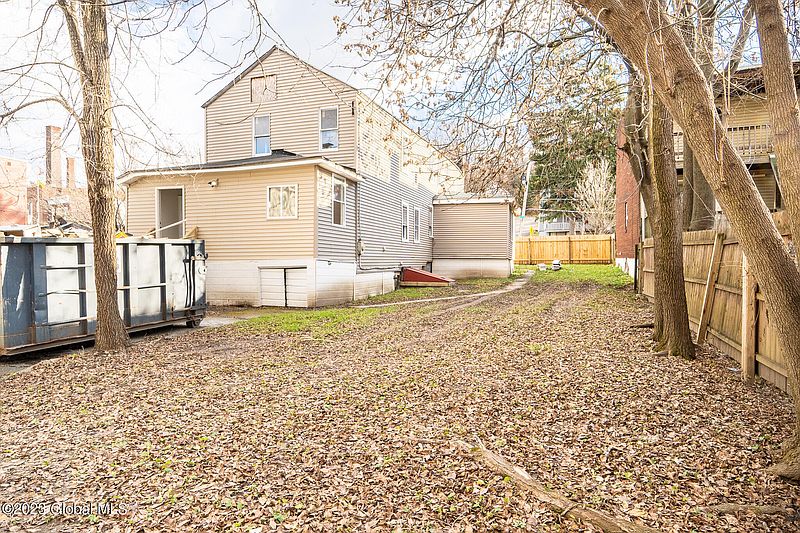 4th image of 507 4th Street
