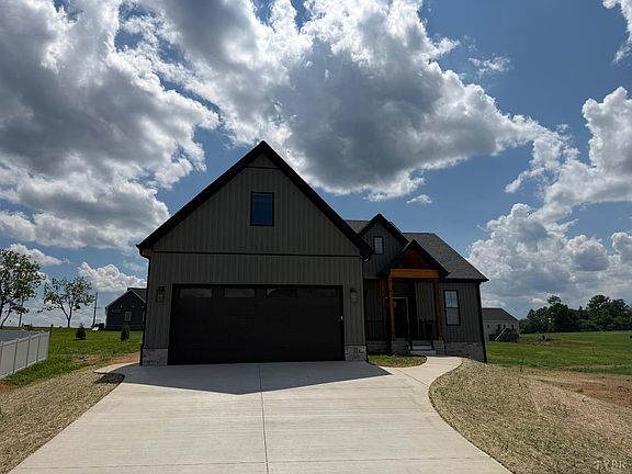 4th image of 1052 Cedar Tree Ln