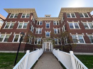 6252 Northwood Ave APT 302, Saint Louis, MO 63105