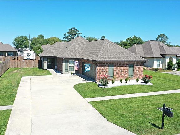 3rd image of 151 Crescent Estates Dr