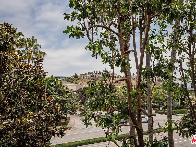 13200 Pacific Promenade #210 — Photo 11