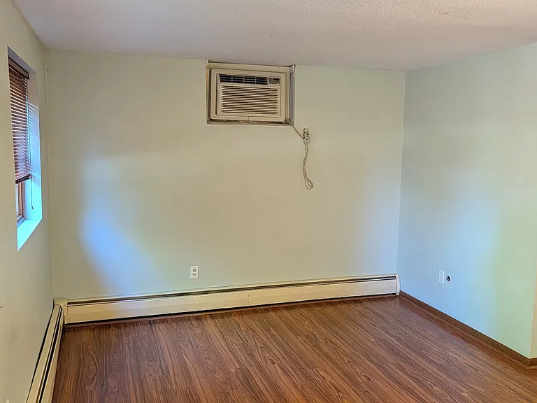 601 Clifford St #2 — Photo 6
