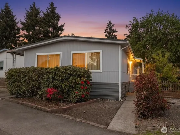 7301 NE 175th Street #215, Kenmore, WA 98028