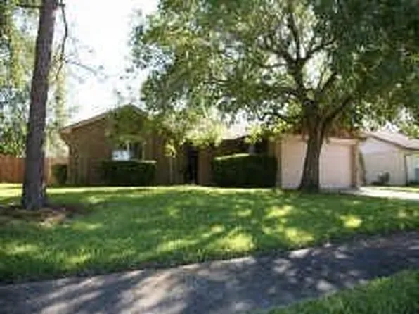 2701 Knoxville Dr, League City, TX 77573