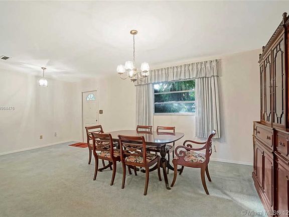 3rd image of 15301 SW 82nd Ave