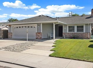 624 Swallow Dr, Manteca, CA 95336
