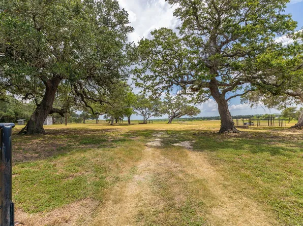 2160 Baca Loop Tract 5, Flatonia, TX 78941