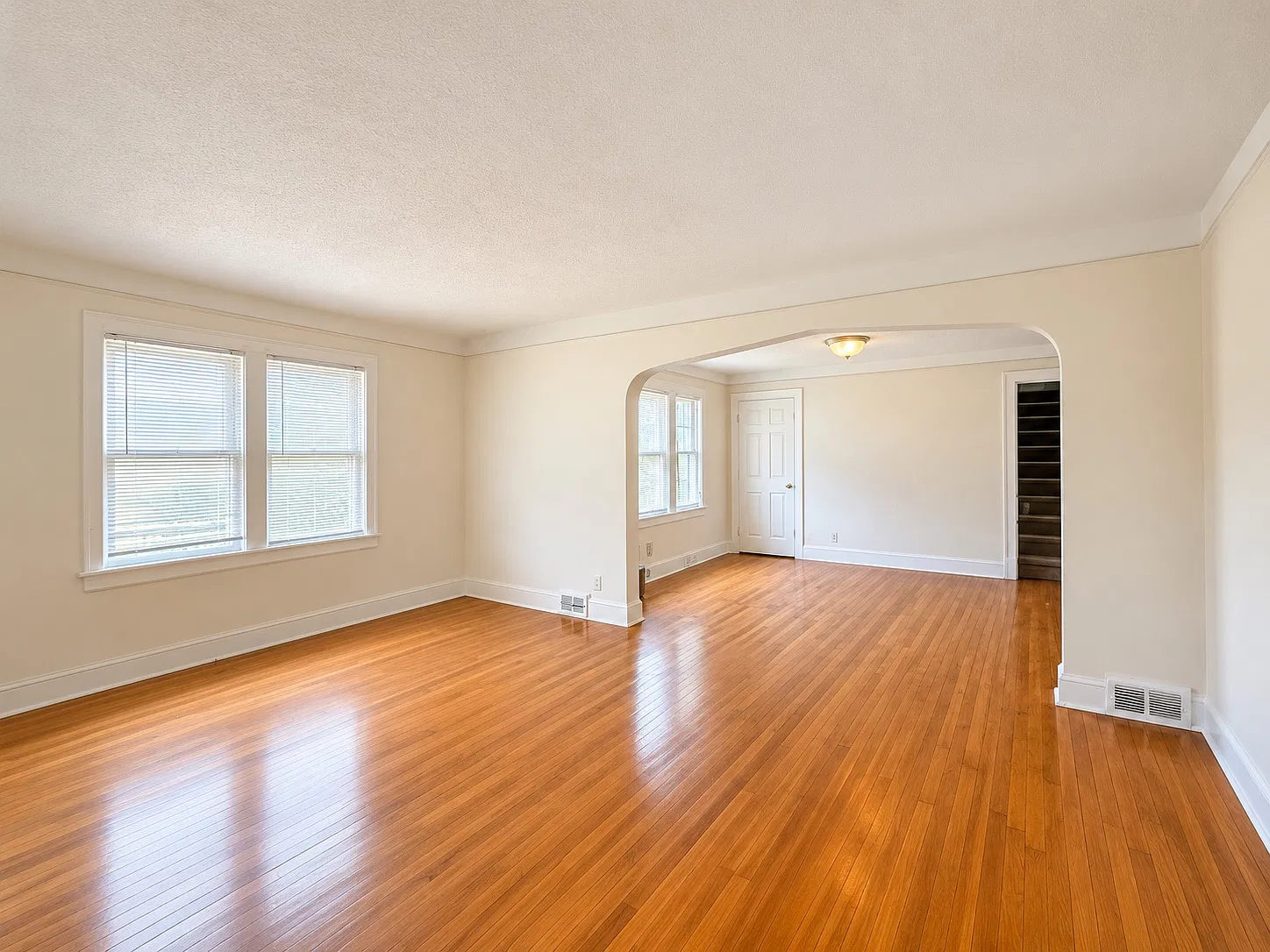 3 bed, 1500 sqft, $2,300 — Photo 2