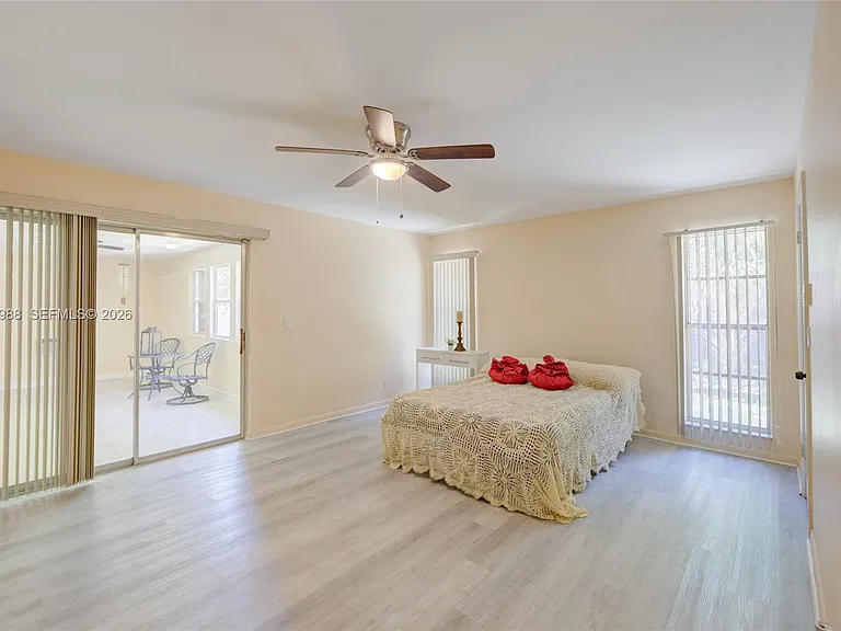 9039 NW 21st Ct — Photo 23