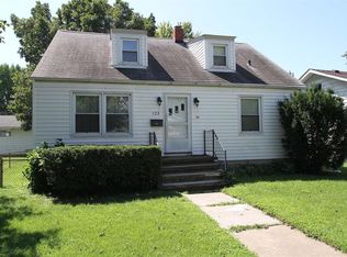 123 W 2nd St, Roxana, IL 62084