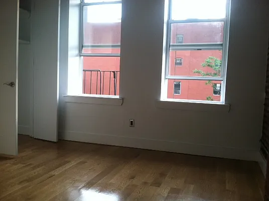 Rented by Premier Metro Realty Corp | media 39