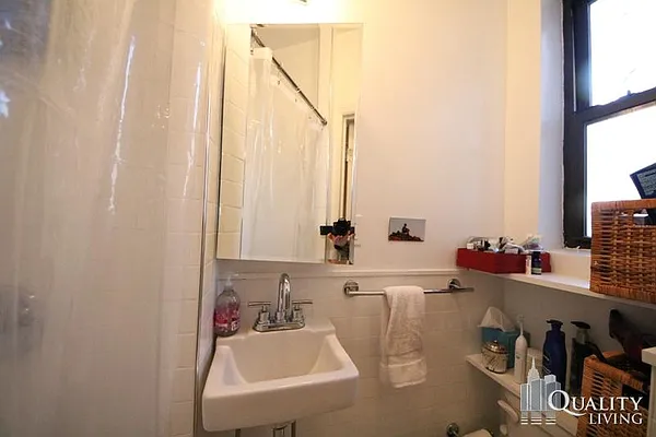 Rented by (Legacy) NY Quality Living Uptown | media 23