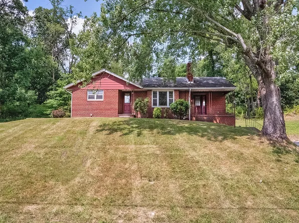 2977 Chautauqua St, Gibsonia, PA 15044