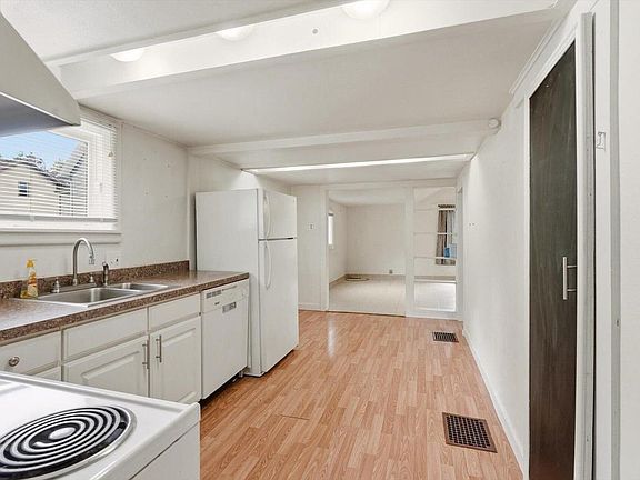 3rd image of 221 N Broad STREET