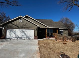 102 E Tyler Ave, Stillwater, OK 74075