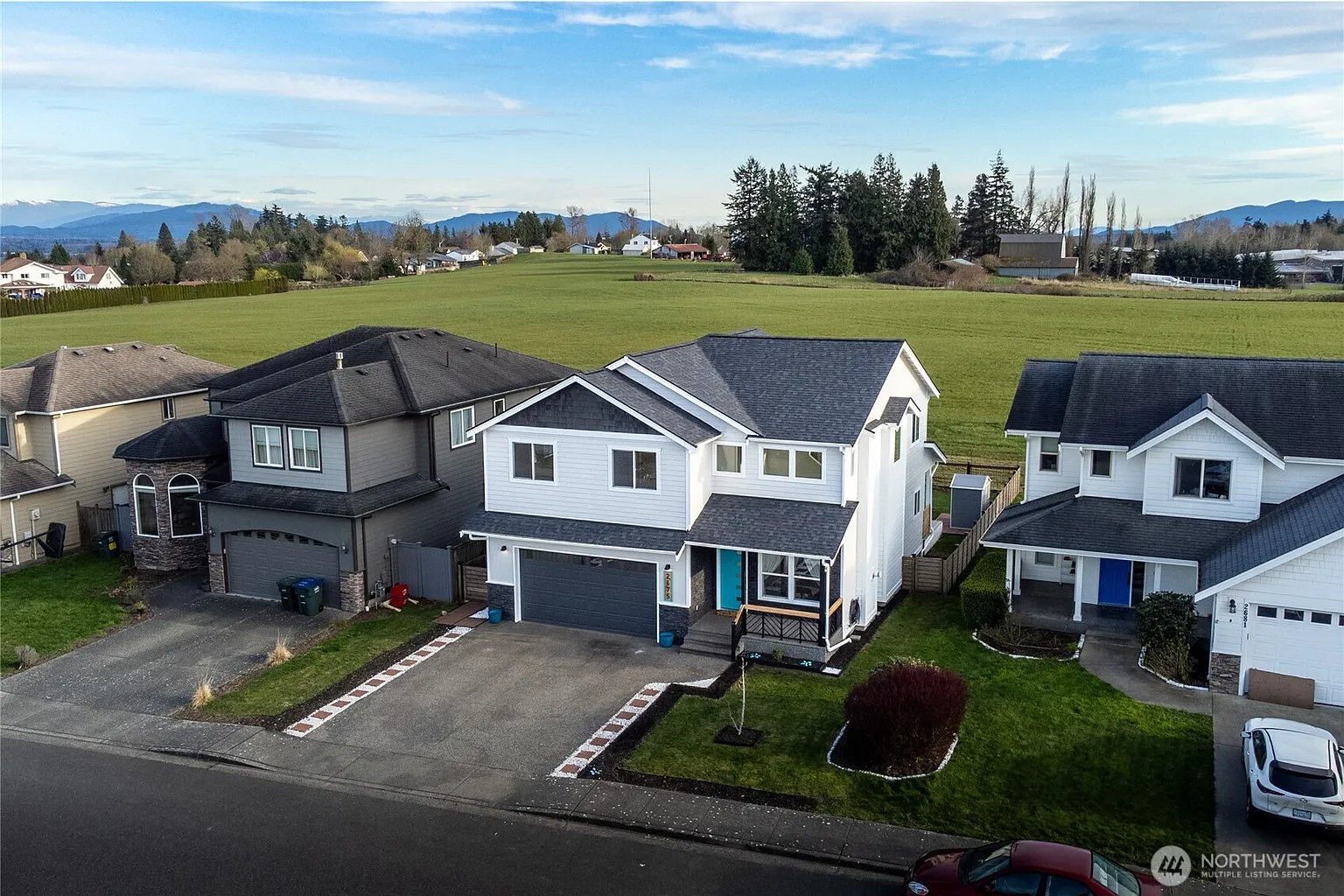 2675 Glenmore Street photo 1