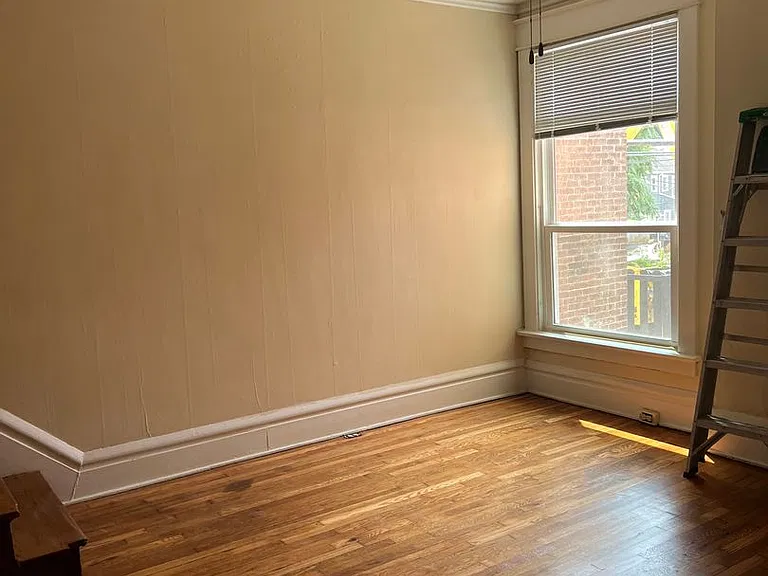 2431 N High St — Photo 10