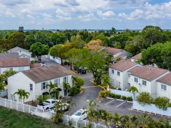 Woodside Villas