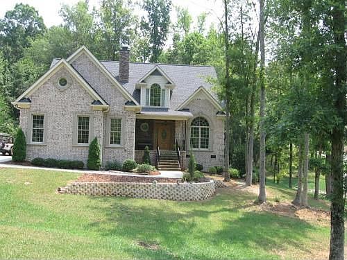 1st image of 802 Bridgewater Dr