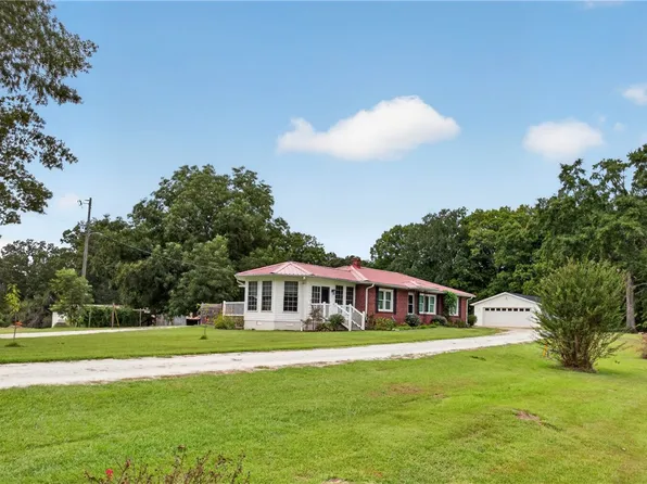 279 Ford Dr, Westminster, SC 29693