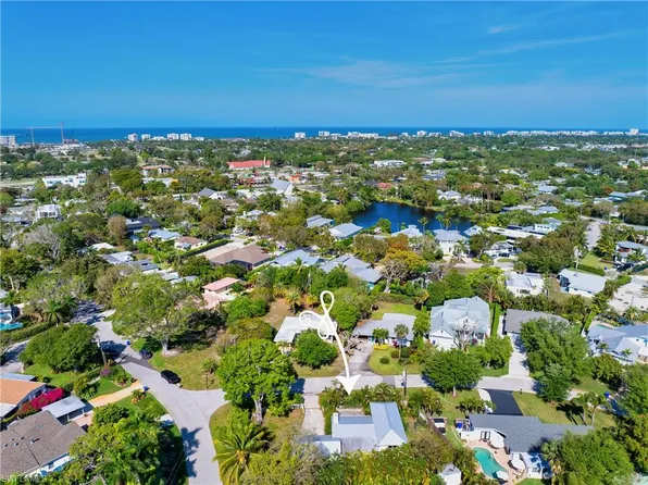 1260 Forest AVE, NAPLES, FL 34102