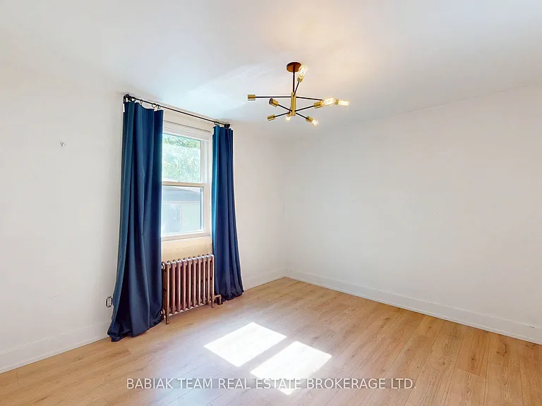 40 Alexander St — Photo 18
