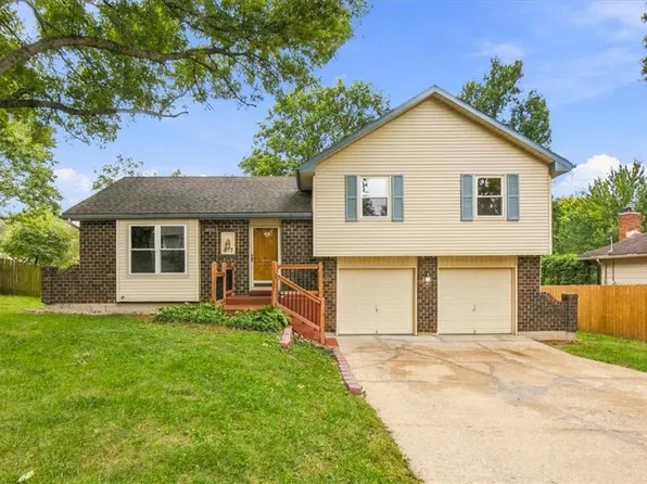 817 E Cothrell St, Olathe, KS 66061