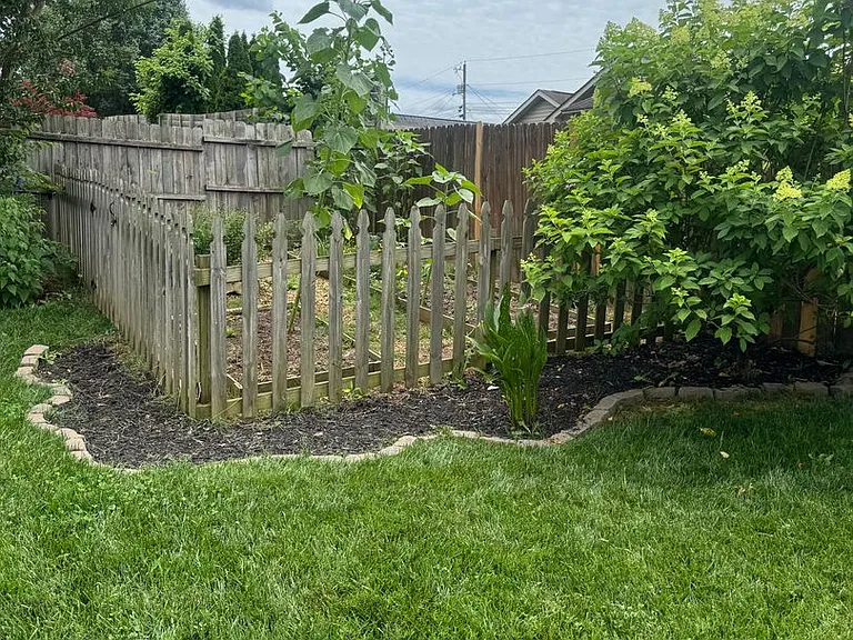 7233 Sorrenta Rd — Photo 27