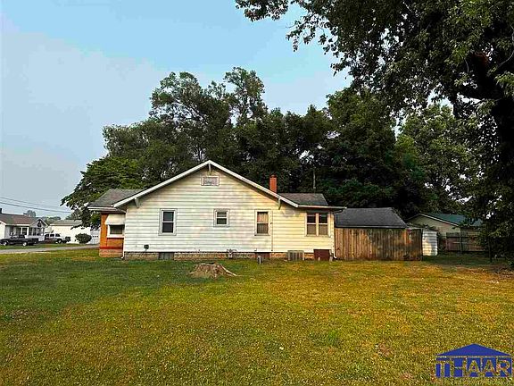 2nd image of 2735 E Dexter Ave