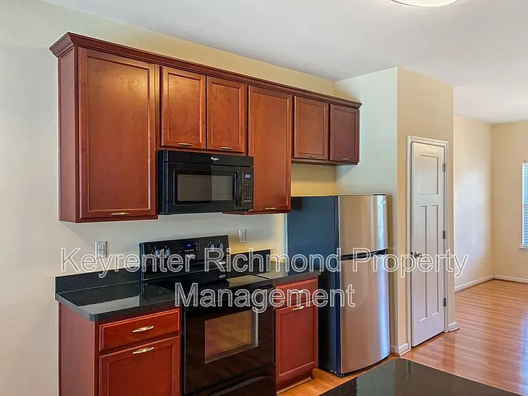 4709 Louisiana St — Photo 2
